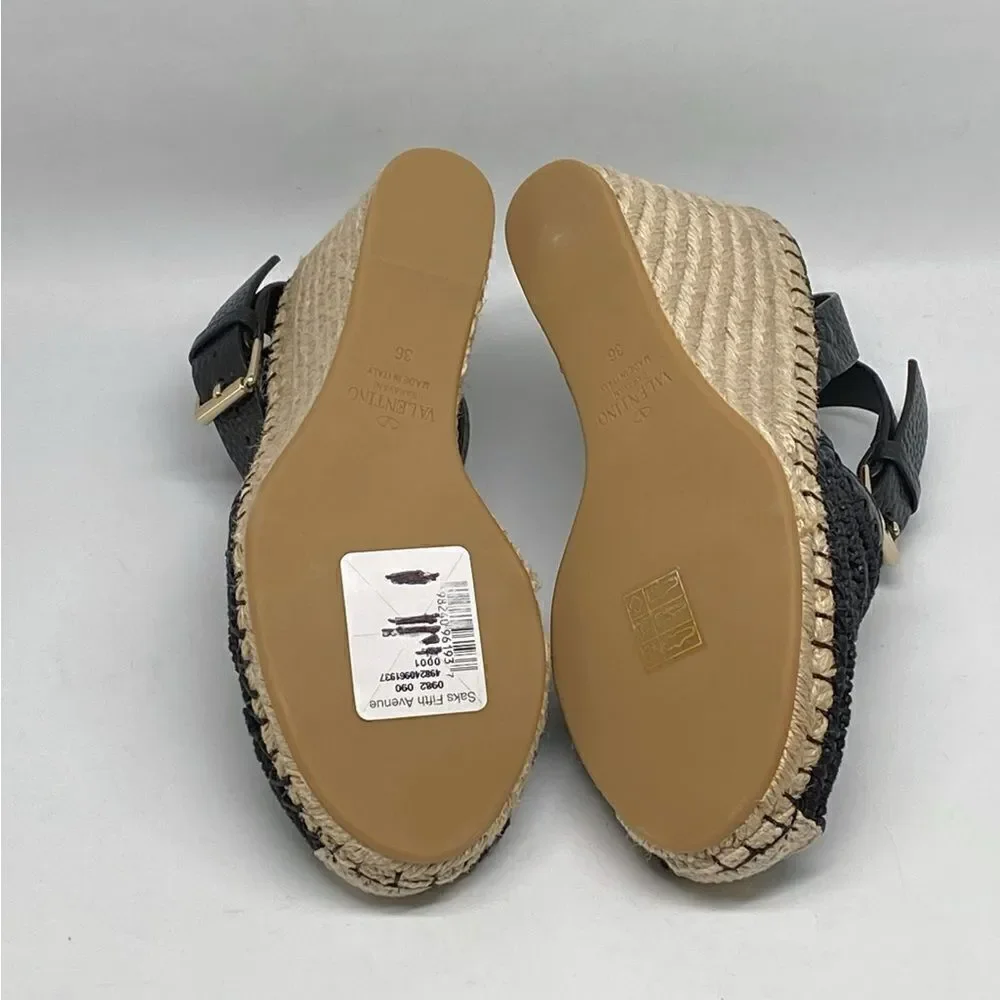 Valentino Garavani never worn